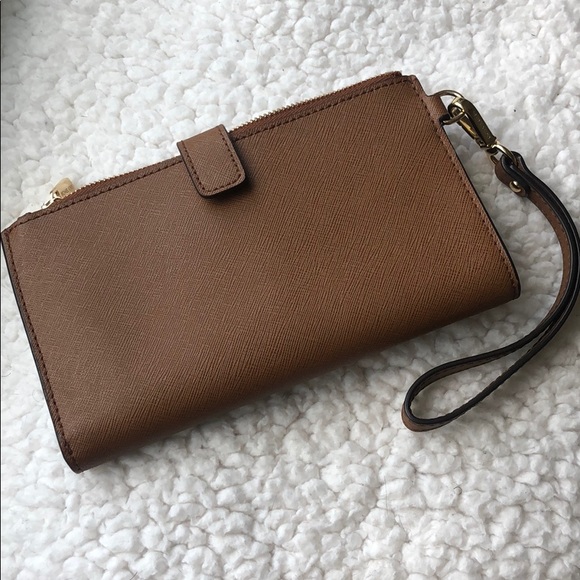 Michael Kors wristlet smartphone wallet - Picture 2 of 9